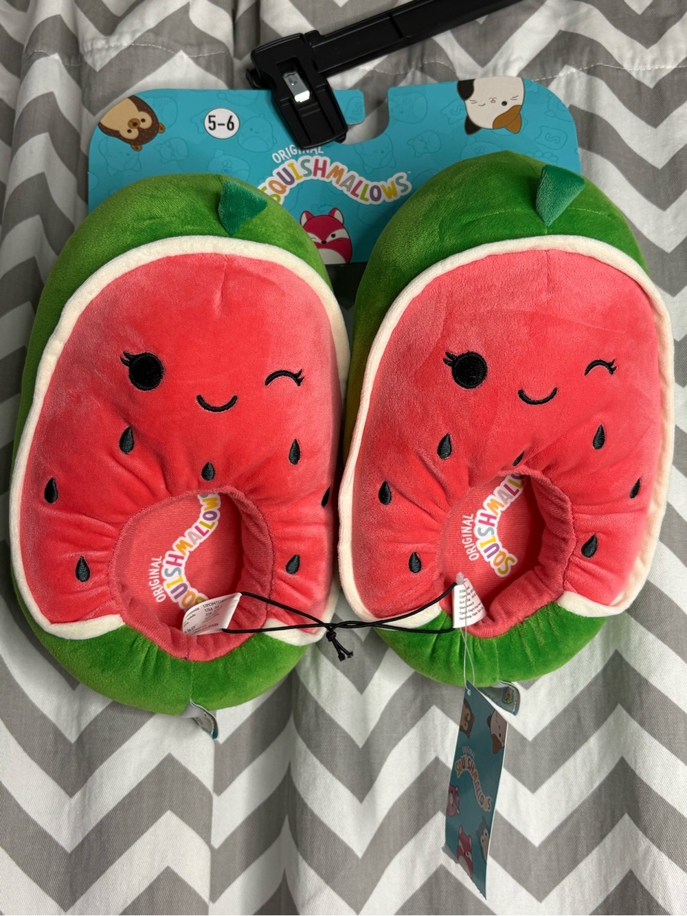 Squishmallows Kids Slippers - red, Green, White